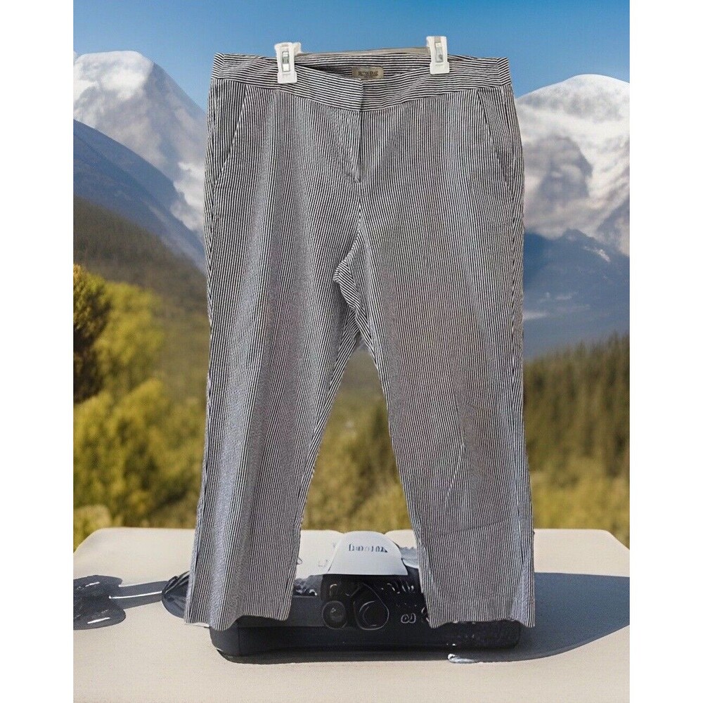 British Khaki tripped Capri Pants -‎ size 10